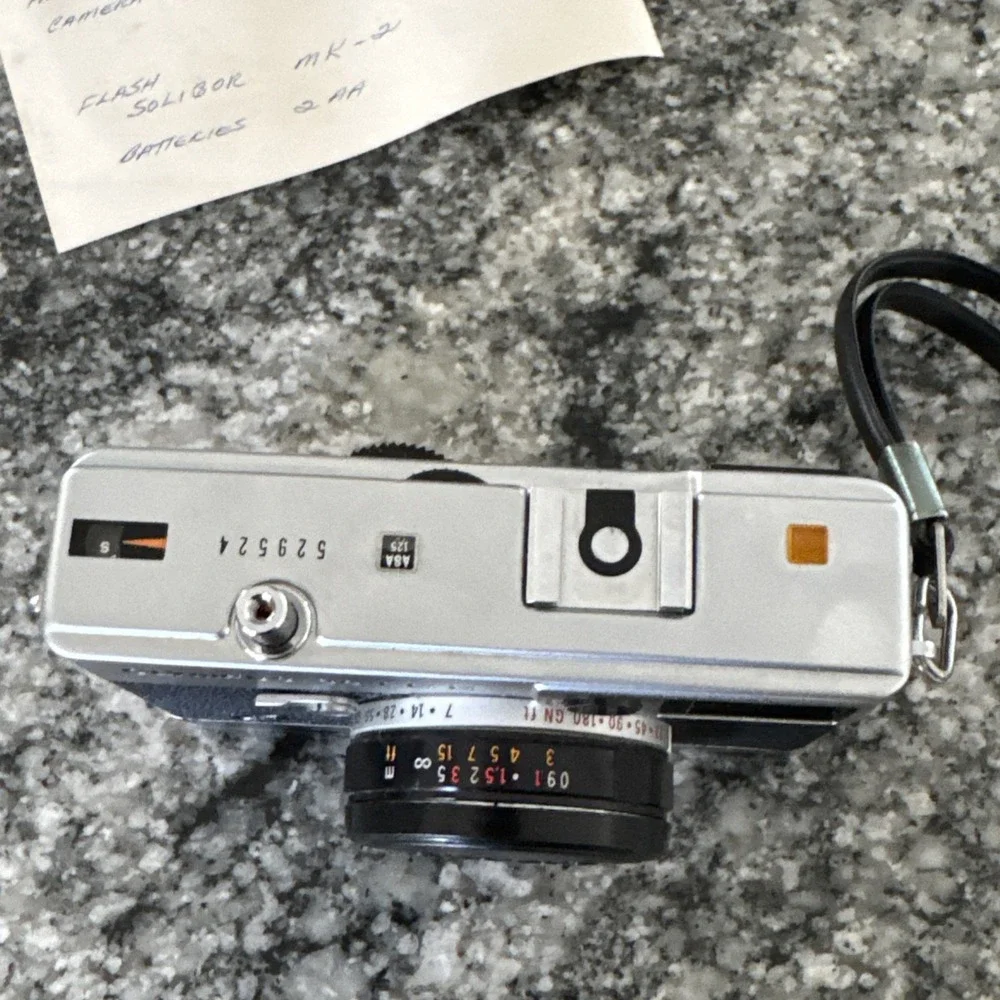 Olympus 35 EC 2 Point & Shoot Film Camera E.ZUIKO 42mm F2.8 Lens! From Japan